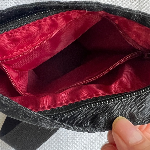 Dakine Crossbody Flat Bag Polyester Slim Small Black & Red Travel / School - Picture 7 of 8